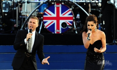 Cheryl_Cole_at_Diamond_Jubilee_04_06_12_281329.jpg