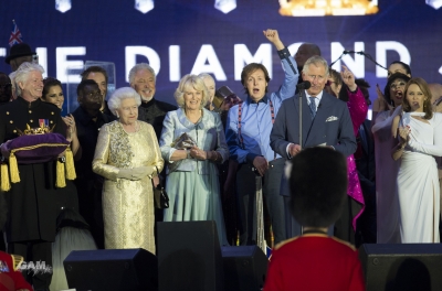Cheryl_Cole_at_The_Queen_s_Diamond_Jubilee_concert_04_06_12_286329.jpg