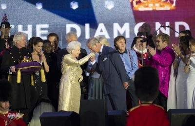 Cheryl_Cole_at_The_Queen_s_Diamond_Jubilee_concert_04_06_12_286629.jpg