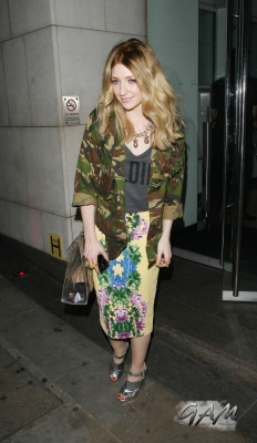 Nicola_Roberts_leaving_Nobu_In_London_07_06_12_282629.jpg