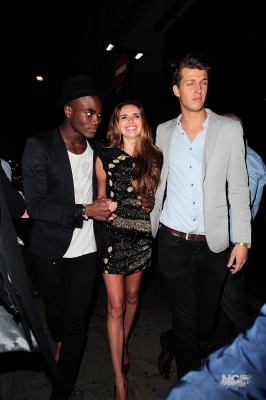 Cheryl_Cole_leaving_The_Rose_Club_09_06_12_284629.jpg