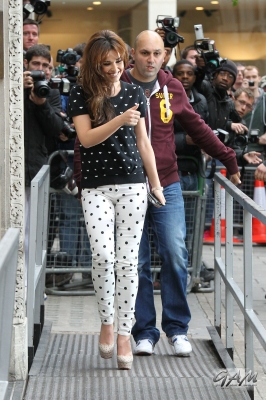 Cheryl_Cole_Leaving_Radio_1_Studios_12_06_12_2811029.jpg