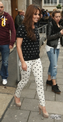 Cheryl_Cole_Leaving_Radio_1_Studios_12_06_12_2812529.jpg