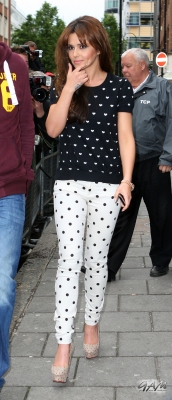 Cheryl_Cole_Leaving_Radio_1_Studios_12_06_12_282829.jpg