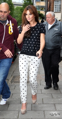 Cheryl_Cole_Leaving_Radio_1_Studios_12_06_12_283329.jpg