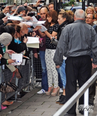 Cheryl_Cole_Leaving_Radio_1_Studios_12_06_12_28929.jpg