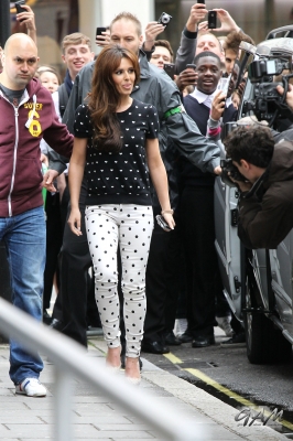 Cheryl_Cole_Leaving_Radio_1_Studios_12_06_12_289729.jpg