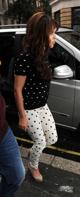 Cheryl_Cole_arriving_at_Radio_1_Studios_12_06_12_282029.jpg