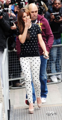 Cheryl_Cole_arriving_at_Radio_1_Studios_12_06_12_28629.jpg