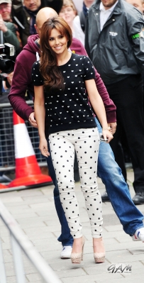 Cheryl_Cole_arriving_at_Radio_1_Studios_12_06_12_28729.jpg