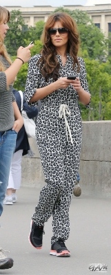 Cheryl_Cole_out_in_Paris_13_06_12_282029.jpg