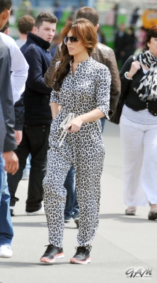 Cheryl_Cole_out_in_Paris_13_06_12_28429.jpg
