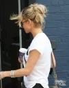 Sarah_Harding_at_a_central_London_recording_studio_14_06_12_281029.jpg