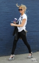 Sarah_Harding_at_a_central_London_recording_studio_14_06_12_281929.jpg