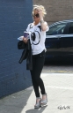Sarah_Harding_at_a_central_London_recording_studio_14_06_12_28829.jpg