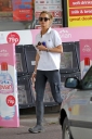 Sarah_Harding_at_a_petrol_station_11_06_12_281429.jpg