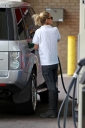 Sarah_Harding_at_a_petrol_station_11_06_12_28229.jpg