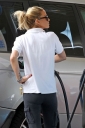 Sarah_Harding_at_a_petrol_station_11_06_12_28829.jpg