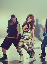 Cheryl_Cole_performing_Under_The_Sun_T4_Special_28729.png
