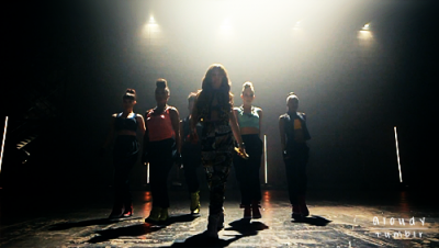 Cheryl_Cole_performing_Under_The_Sun_T4_Special_281129.png