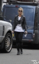 Sarah_Harding_goes_grocery_shopping_at_Tesco_14_06_12_281229.jpg