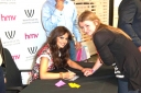 Имя файла=Cheryl_Cole_at_A_Million_Lights_signing_at_HMV_18_06_12_289029.jpg
Размер файла=203КБ
Размеры=500x333
Дата=Июнь 21, 2012 Cheryl_Cole_at_A_Million_Lights_signing_at_HMV_18_06_12_289029.jpg