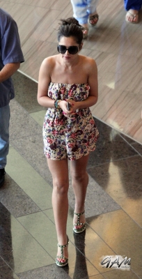 Cheryl2C_Kimberley_and_Nicola_have_lunch_in_Las_Vegas_30_06_12_281829.jpg