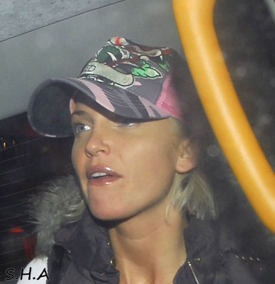 Sarah_leaving_Bohemia_Kitchen_Restaurant2C_Soho_London_09_01_07_28629.jpg