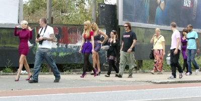 Girls_Aloud_on_a_photoshoot_London_07_09_07_281729.jpg