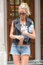 Sarah_Harding_out_and_about_in_London_12_07_12_285029.jpg