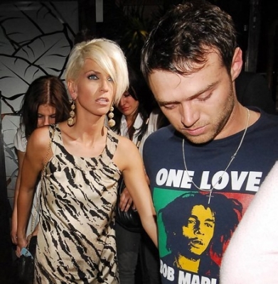 At_Mahiki_12_07_07_281929.jpg