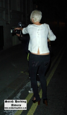 Sarah_Leaving_Paper_Night_Club_11_07_07_283229.jpg
