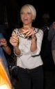 Имя файла=Sarah_Leaving_Paper_Night_Club_11_07_07_285029.jpg
Размер файла=24КБ
Размеры=346x550
Дата=Июль 13, 2012 Sarah_Leaving_Paper_Night_Club_11_07_07_285029.jpg