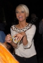 Имя файла=Sarah_Leaving_Paper_Night_Club_11_07_07_285129.jpg
Размер файла=26КБ
Размеры=376x550
Дата=Июль 13, 2012 Sarah_Leaving_Paper_Night_Club_11_07_07_285129.jpg
