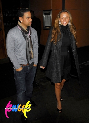 Kimberley_Walsh_celebrated_her_birthday_at_Zuma_restaurant_20_11_07_282229.jpg