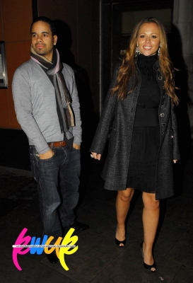 Kimberley_Walsh_celebrated_her_birthday_at_Zuma_restaurant_20_11_07_283629.jpg