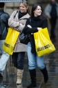 Kimberley_and_her_sister_Sally_on_a_shopping_spree2C_Manchester_20_01_07_28329.jpg