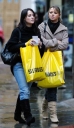 Kimberley_and_her_sister_Sally_on_a_shopping_spree2C_Manchester_20_01_07_28429.jpg