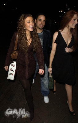 Cheryl_and_Ashley2C_Kim_and_Nicola_leaving_the_Penthouse_club_20_12_05_282029.jpg