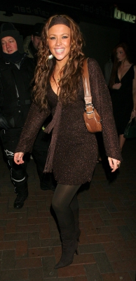 Cheryl_and_Ashley2C_Kim_and_Nicola_leaving_the_Penthouse_club_20_12_05_284429.jpg