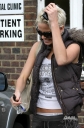 Sarah_Harding_leaving_a_dentists2C_London_25_09_07_281229.jpg