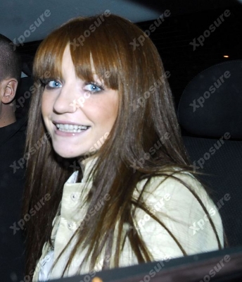 Nicola_Roberts_leaving_an_Amy_Winehouse_concert_27_05_07_28629.jpg