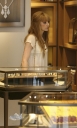 Nicola_Roberts_shopping_on_Sloane_Street_11_07_07_28629.jpg