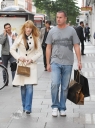 Nicola_Roberts_shopping_with_Carl_in_London_05_09_07_28229.jpg