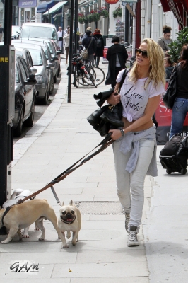 Sarah_Harding_out_and_about_in_London_with_her_dogs_17_07_12_28429.jpg