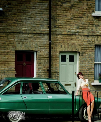 Under_the_Sun_Video_Stills_28129.jpg