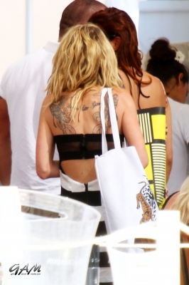 Sarah_Harding_at_the_Blue_Marlin2C_Ibiza_03_07_12_281329.jpg