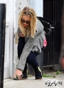 Sarah_Harding_leaving_her_home_18_07_12_28229.jpg