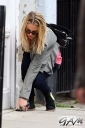 Sarah_Harding_leaving_her_home_18_07_12_28329.jpg