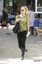 Sarah_Harding_out_and_about_in_London_19_07_12_281829.jpg